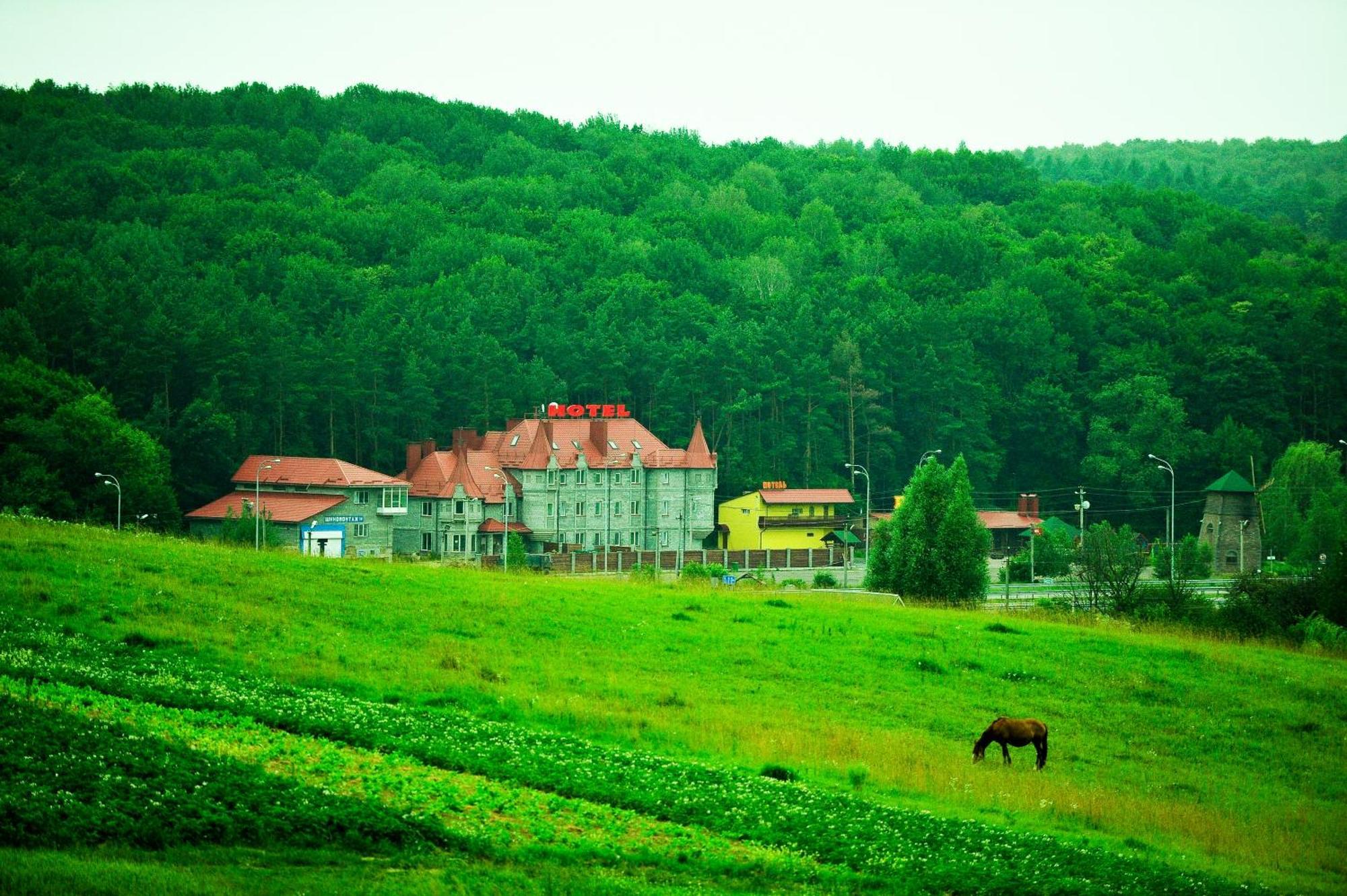 Oazis-M Hotel Babin Екстериор снимка
