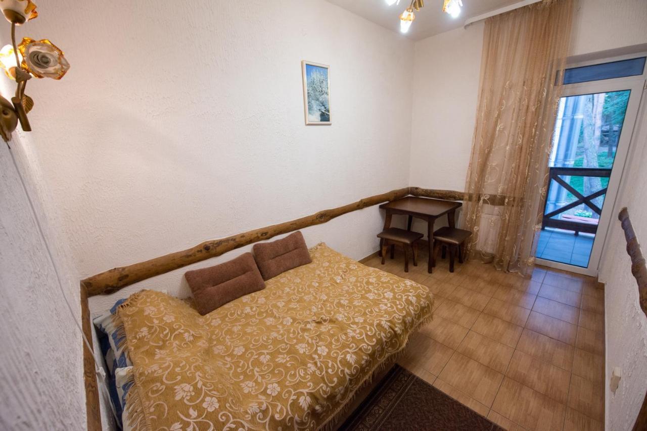 Oazis-M Hotel Babin Екстериор снимка