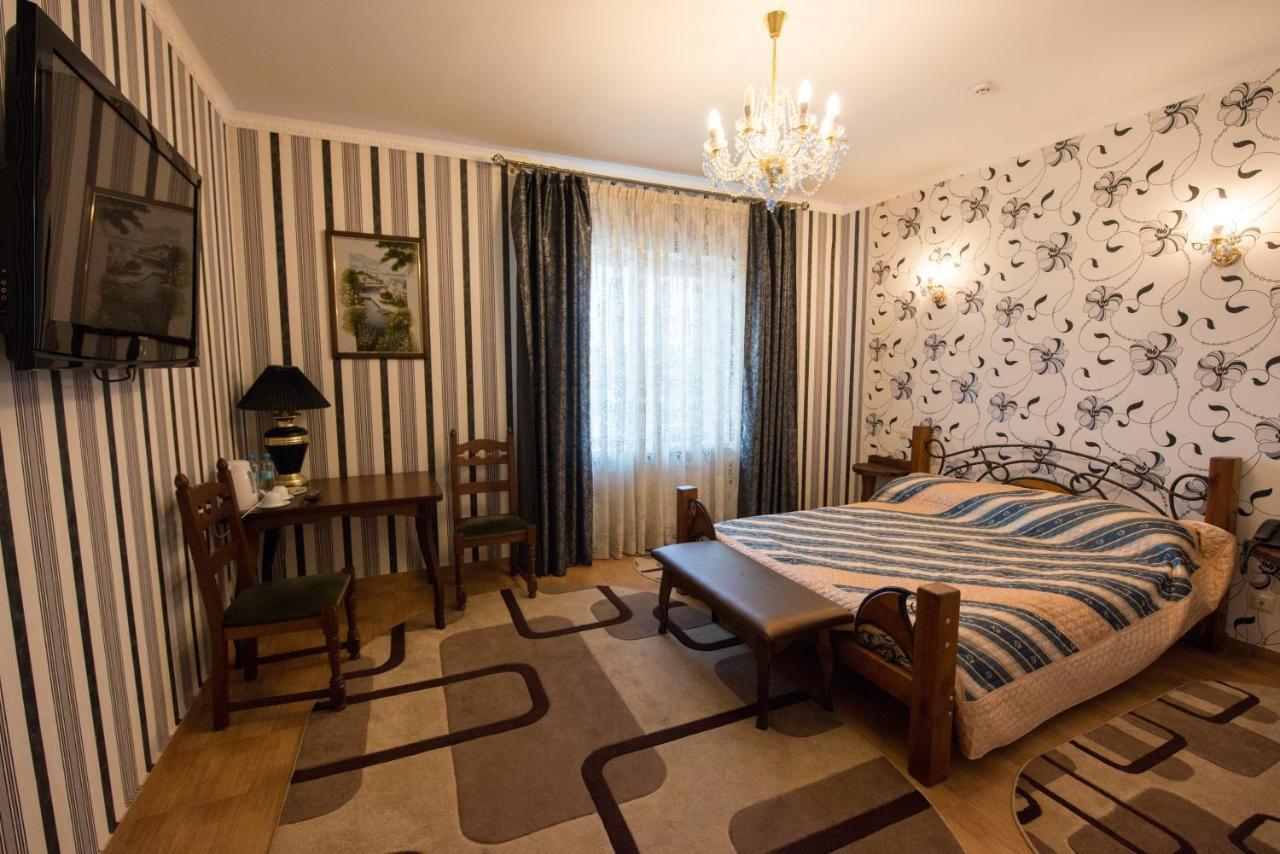 Oazis-M Hotel Babin Екстериор снимка