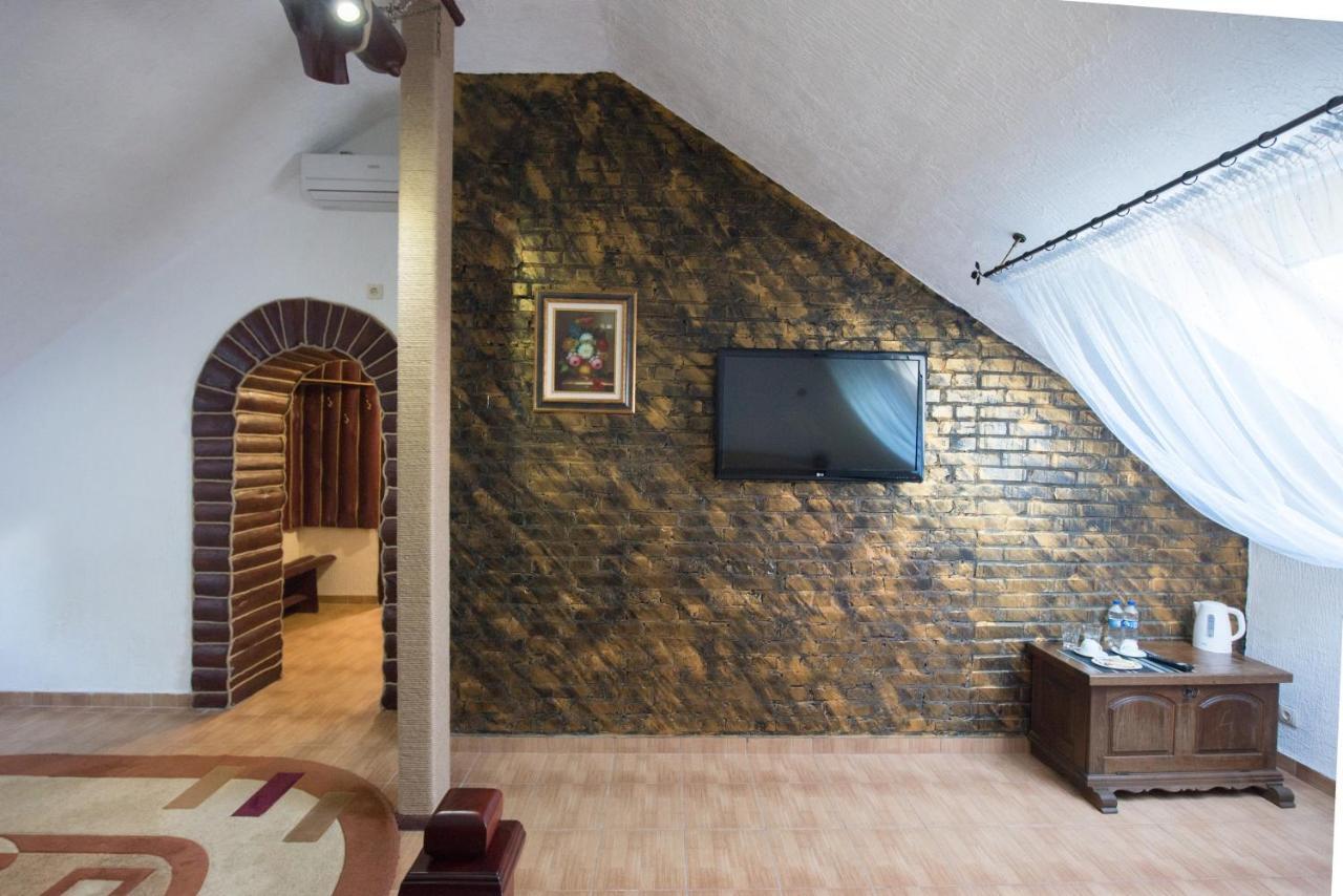 Oazis-M Hotel Babin Екстериор снимка